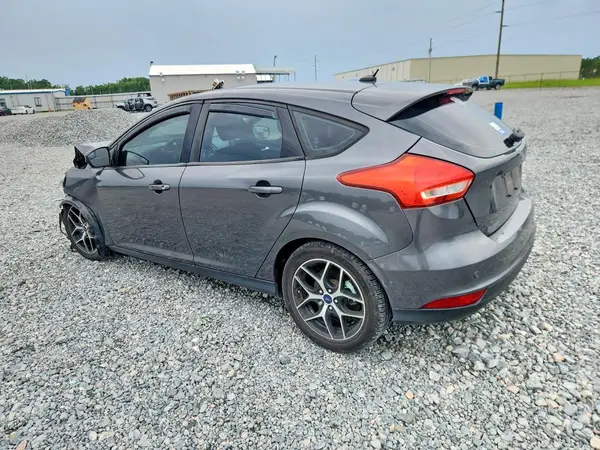 1FADP3M27HL305988 2017 FORD FOCUS - Image 2