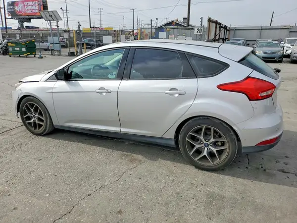 1FADP3M27JL211390 2018 FORD FOCUS - Image 2