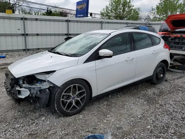 1FADP3M27JL215827 2018 FORD FOCUS - Image 1