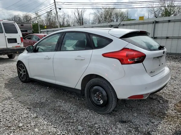 1FADP3M27JL215827 2018 FORD FOCUS - Image 2