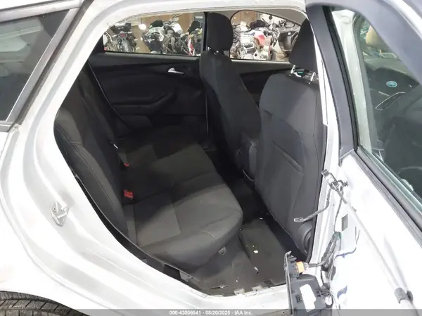 1FADP3M28HL212994 2017 FORD FOCUS - Image 8