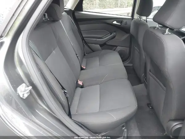 1FADP3M28HL252041 2017 FORD FOCUS - Image 8