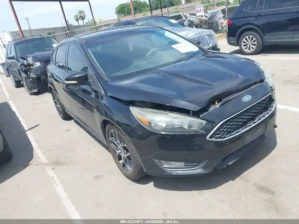 1FADP3M28HL285055 2017 FORD FOCUS - Image 1