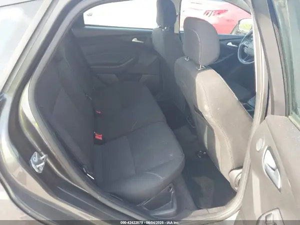 1FADP3M28JL210636 2018 FORD FOCUS - Image 8