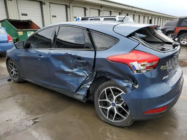 1FADP3M28JL239585 2018 FORD FOCUS - Image 2