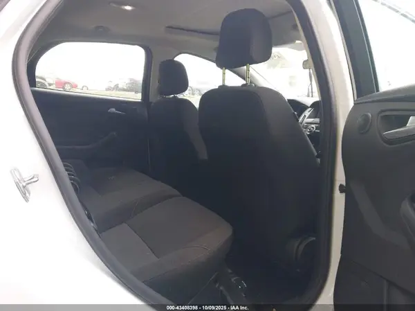 1FADP3M28JL307299 2018 FORD FOCUS - Image 8