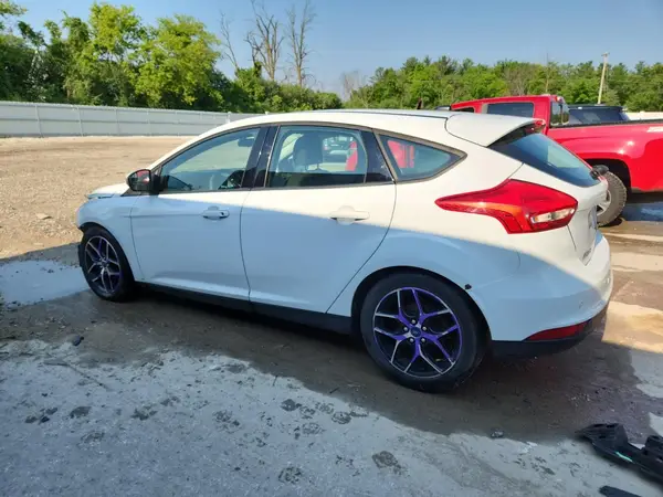 1FADP3M29HL205827 2017 FORD FOCUS - Image 2
