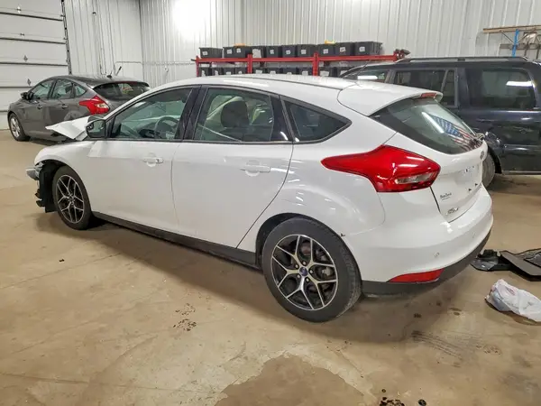 1FADP3M29HL228749 2017 FORD FOCUS - Image 2