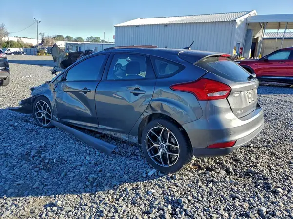 1FADP3M29HL305801 2017 FORD FOCUS - Image 2