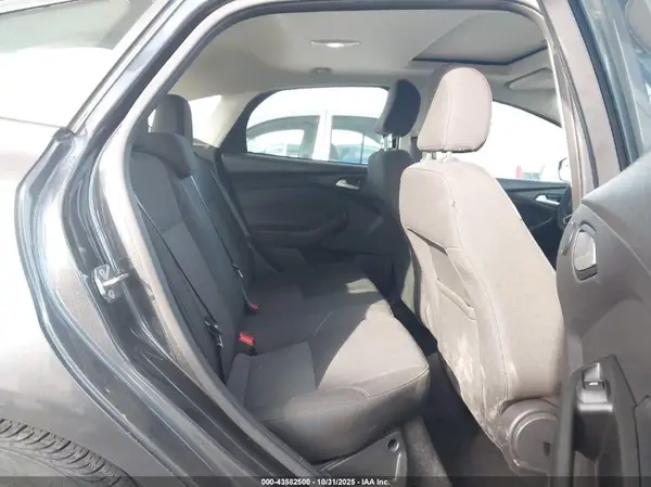 1FADP3M29HL321870 2017 FORD FOCUS - Image 8