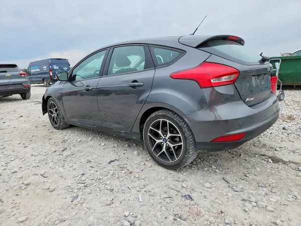 1FADP3M29HL324008 2017 FORD FOCUS - Image 2