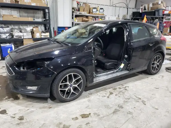1FADP3M29HL328916 2017 FORD FOCUS - Image 1