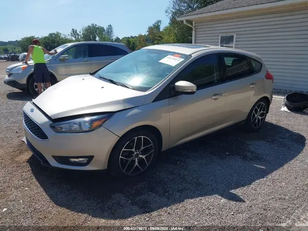 1FADP3M29HL340063 2017 FORD FOCUS - Image 2