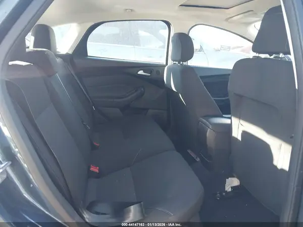 1FADP3M29JL213447 2018 FORD FOCUS - Image 8