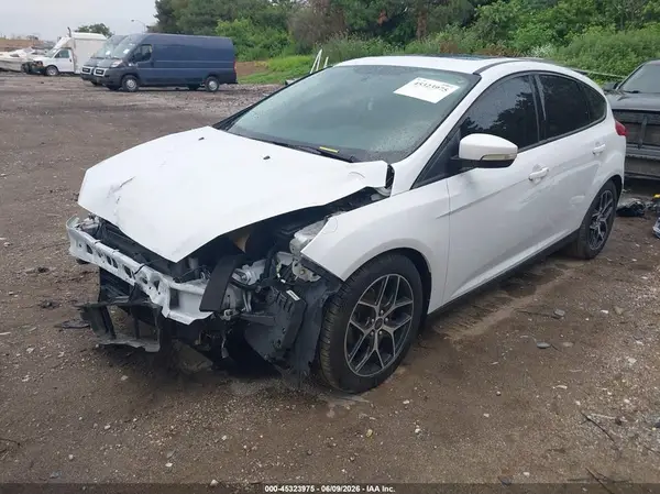1FADP3M29JL225596 2018 FORD FOCUS - Image 2