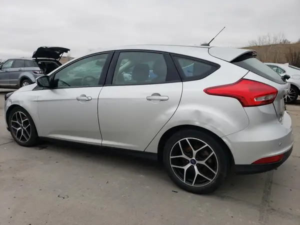 1FADP3M29JL261546 2018 FORD FOCUS - Image 2