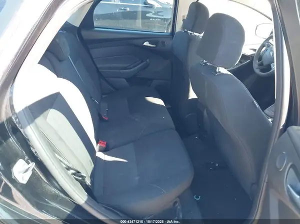 1FADP3M2XHL319383 2017 FORD FOCUS - Image 8