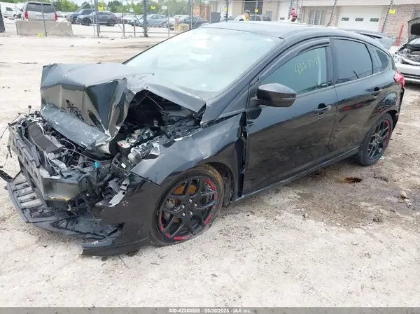1FADP3M2XJL201503 2018 FORD FOCUS - Image 2