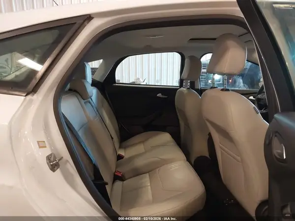 1FADP3M2XJL263161 2018 FORD FOCUS - Image 8