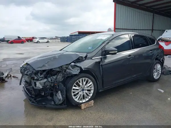 1FADP3N20HL210364 2017 FORD FOCUS - Image 2