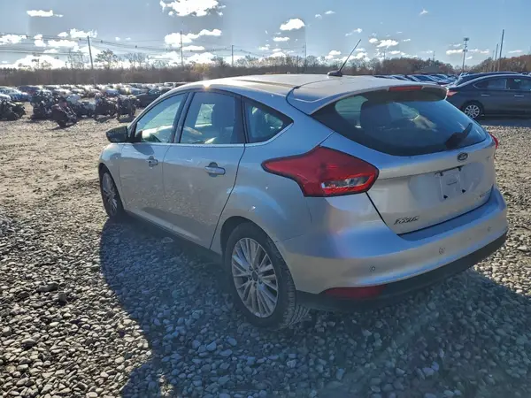 1FADP3N20HL272265 2017 FORD FOCUS - Image 2