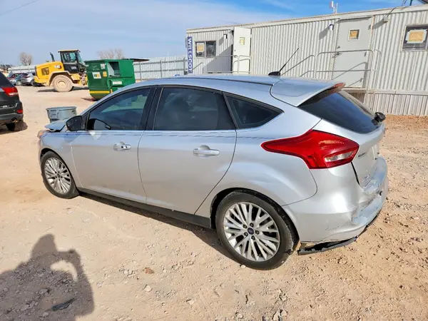 1FADP3N20HL272606 2017 FORD FOCUS - Image 2