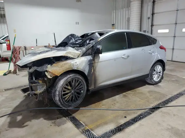 1FADP3N20HL274033 2017 FORD FOCUS - Image 1