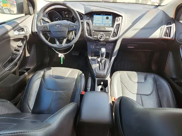 1FADP3N20HL335140 2017 FORD FOCUS - Image 8