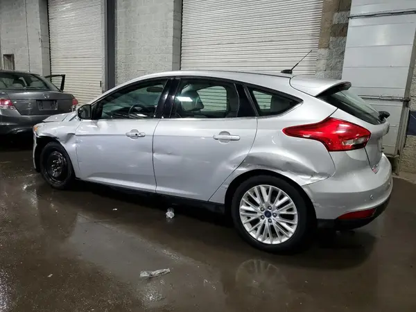 1FADP3N20JL218504 2018 FORD FOCUS - Image 2