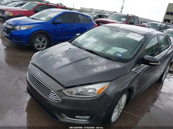 1FADP3N20JL229129 2018 FORD FOCUS - Image 2