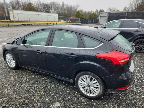 1FADP3N20JL243225 2018 FORD FOCUS - Image 2