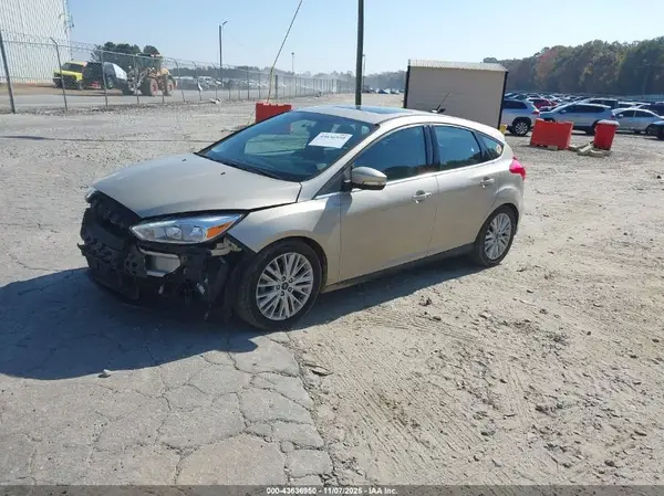 1FADP3N20JL261885 2018 FORD FOCUS - Image 2