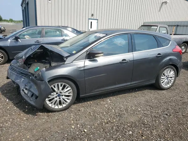 1FADP3N20JL271719 2018 FORD FOCUS - Image 1