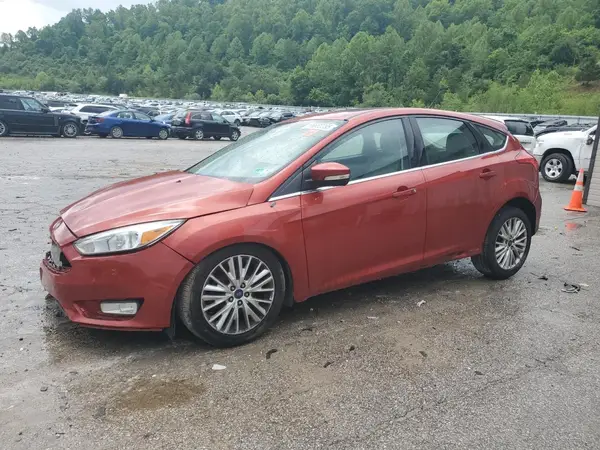 1FADP3N20JL295860 2018 FORD FOCUS - Image 1