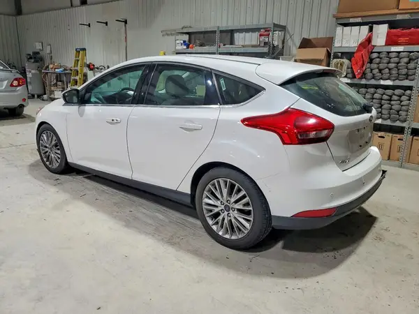 1FADP3N20JL326055 2018 FORD FOCUS - Image 2