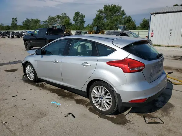 1FADP3N21GL256428 2016 FORD FOCUS - Image 2