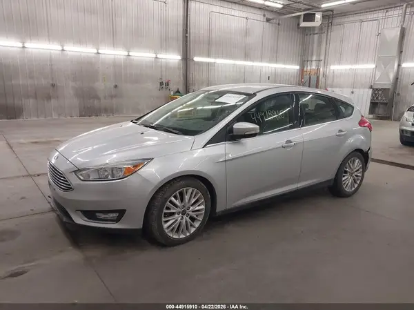 1FADP3N21GL299361 2016 FORD FOCUS - Image 2