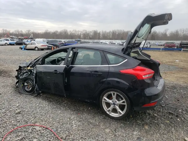 1FADP3N21GL387083 2016 FORD FOCUS - Image 2