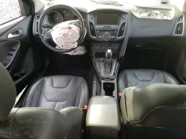 1FADP3N21GL387083 2016 FORD FOCUS - Image 8