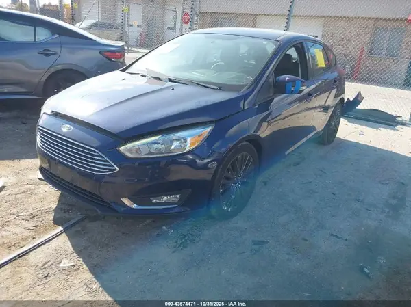 1FADP3N21GL405372 2016 FORD FOCUS - Image 2