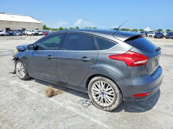1FADP3N21HL279726 2017 FORD FOCUS - Image 2