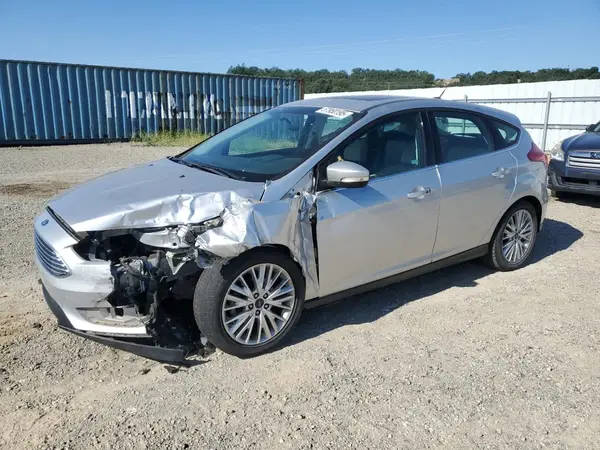 1FADP3N21HL279810 2017 FORD FOCUS - Image 1