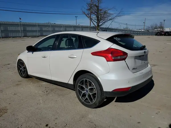 1FADP3N21HL349046 2017 FORD FOCUS - Image 2