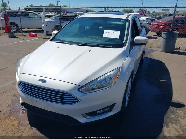 1FADP3N21JL244867 2018 FORD FOCUS - Image 2