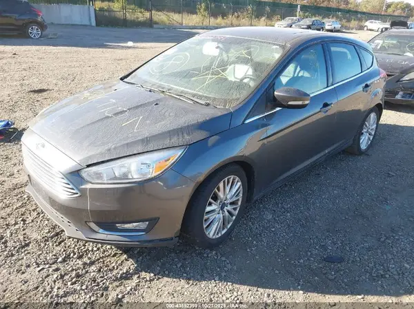 1FADP3N21JL262656 2018 FORD FOCUS - Image 2