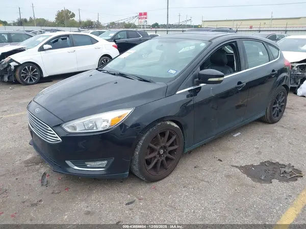 1FADP3N21JL279618 2018 FORD FOCUS - Image 2