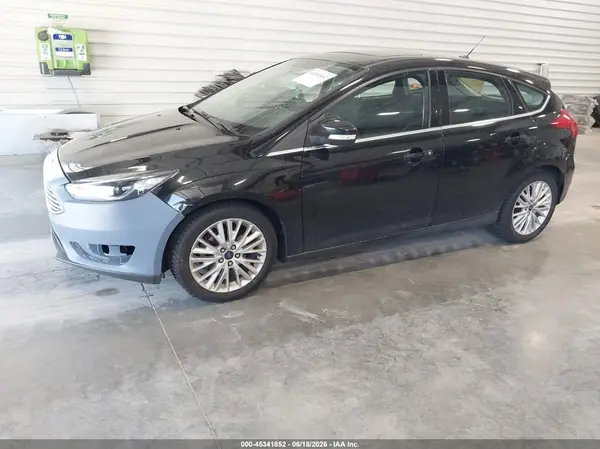 1FADP3N21JL294104 2018 FORD FOCUS - Image 2