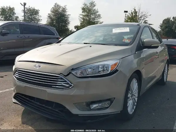 1FADP3N22GL205374 2016 FORD FOCUS - Image 2