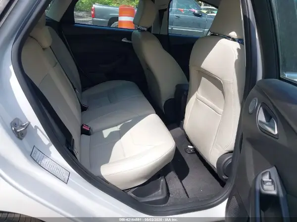 1FADP3N22GL239282 2016 FORD FOCUS - Image 8