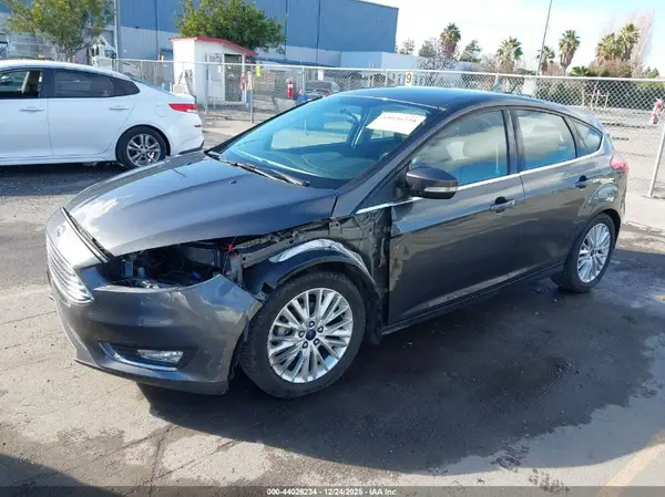 1FADP3N22GL254672 2016 FORD FOCUS - Image 2